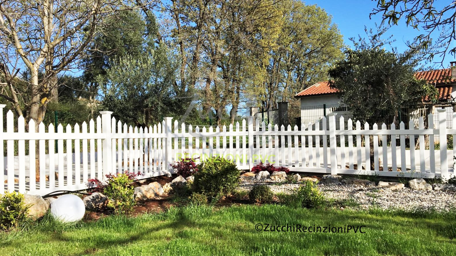 PVC Fencing for Gardens: Embrace Elegance