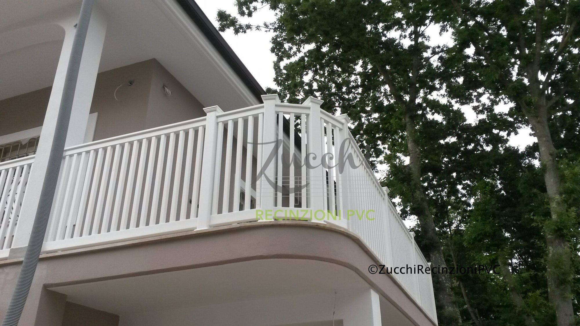 PVC Outdoor Railings: Style and Durability