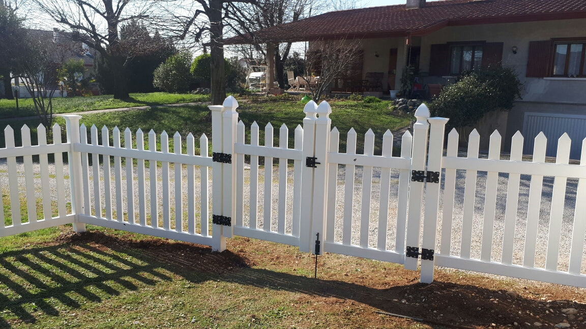 PVC Garden Gates: For the Safety of Little Ones