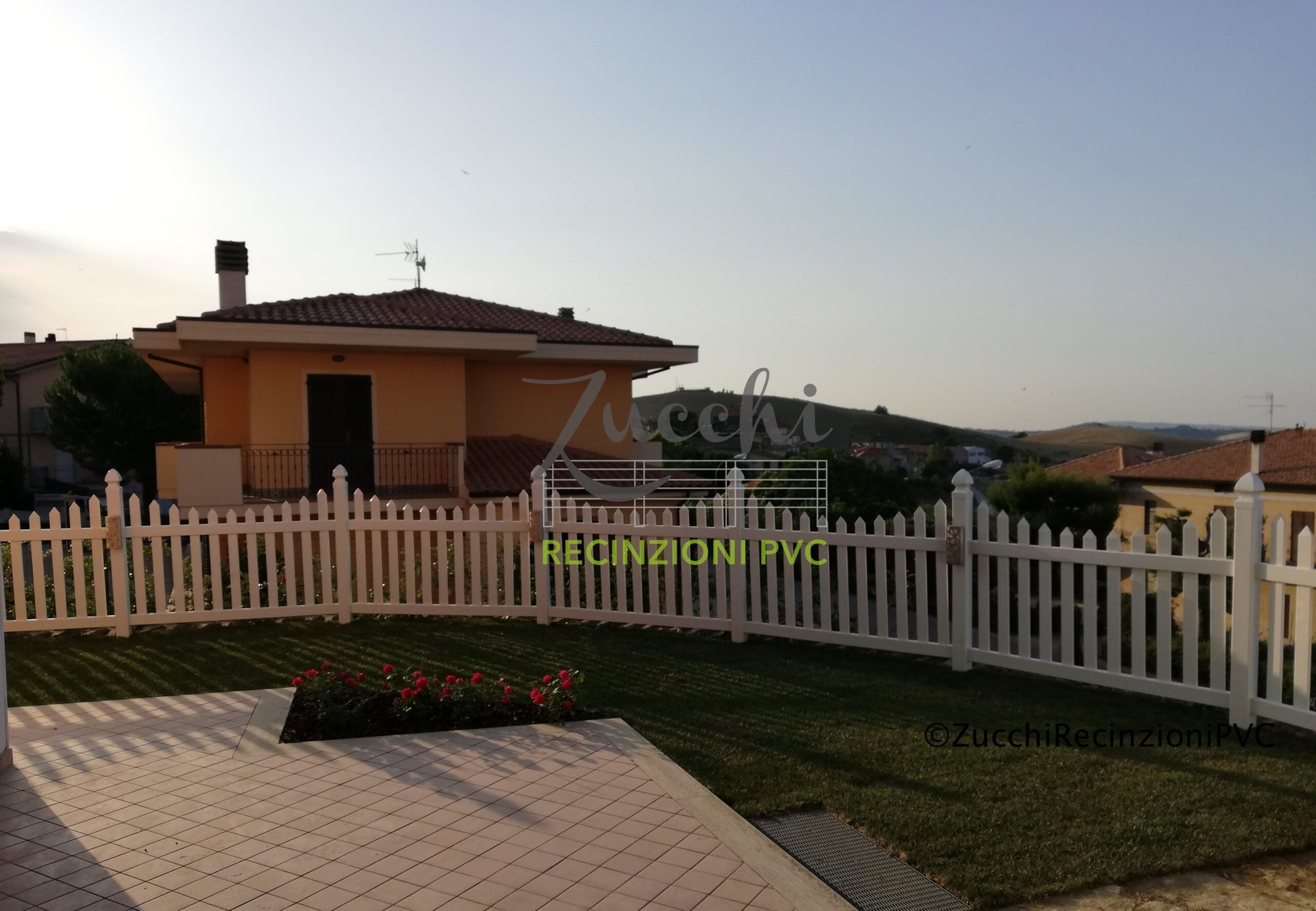 Elegant and practical fences: protect your garden with style and creativity