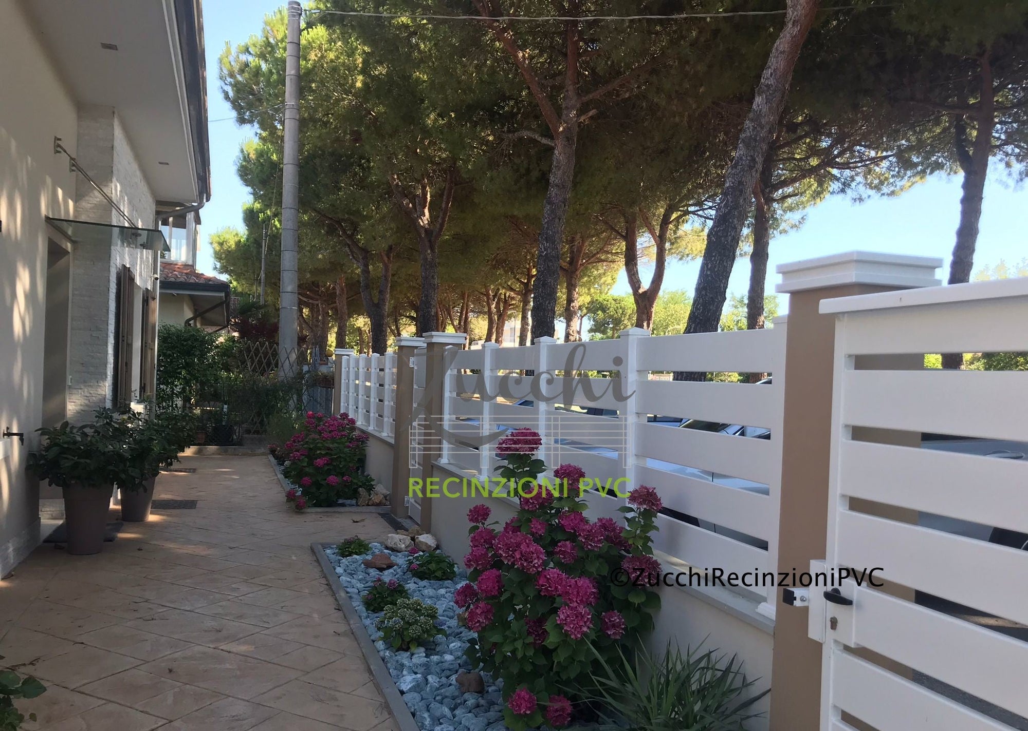 White PVC for Fencing: For Inclusive Common Areas